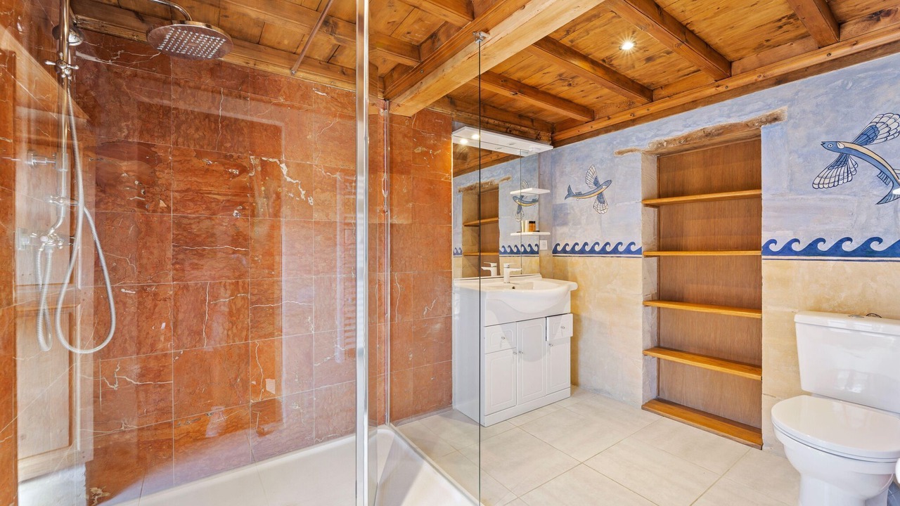 Photo of Bathroom in Saint-Martin-des-Entrees