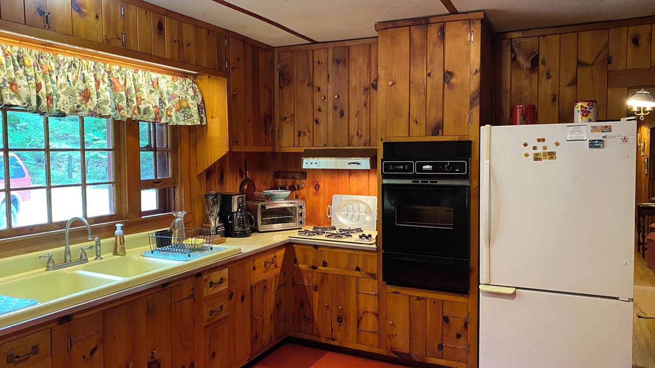 Photo of Kitchen in Huletts Landing