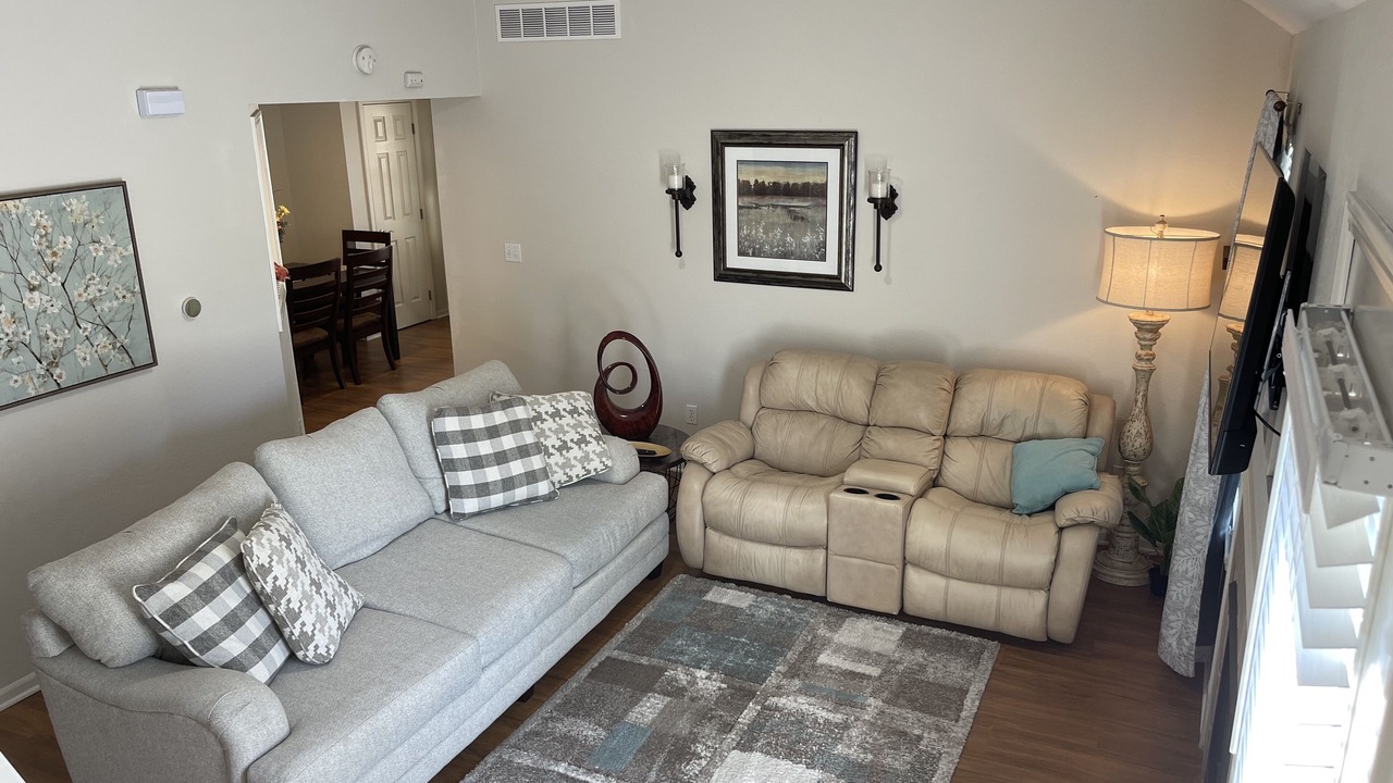Photo of Livingroom in Lawrence