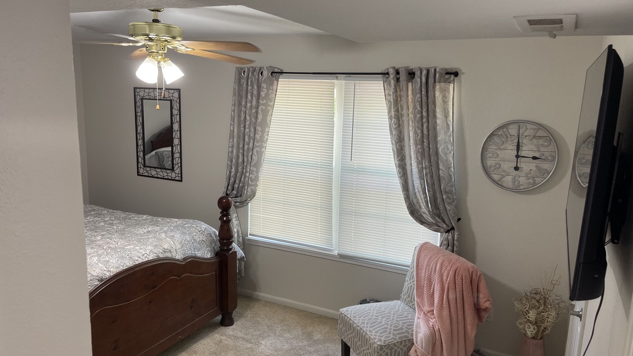 Photo of Bedroom in Lawrence