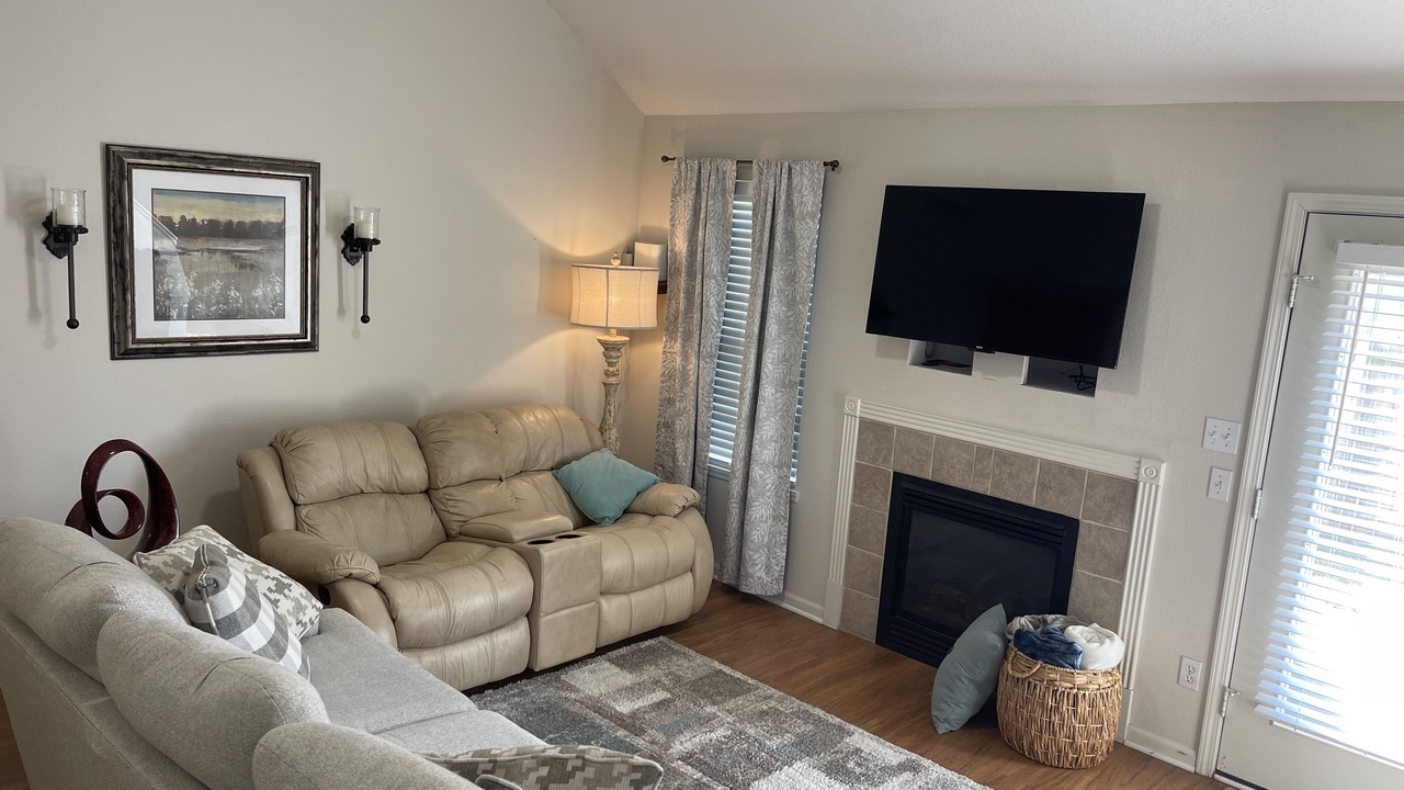 Photo of Livingroom in Lawrence