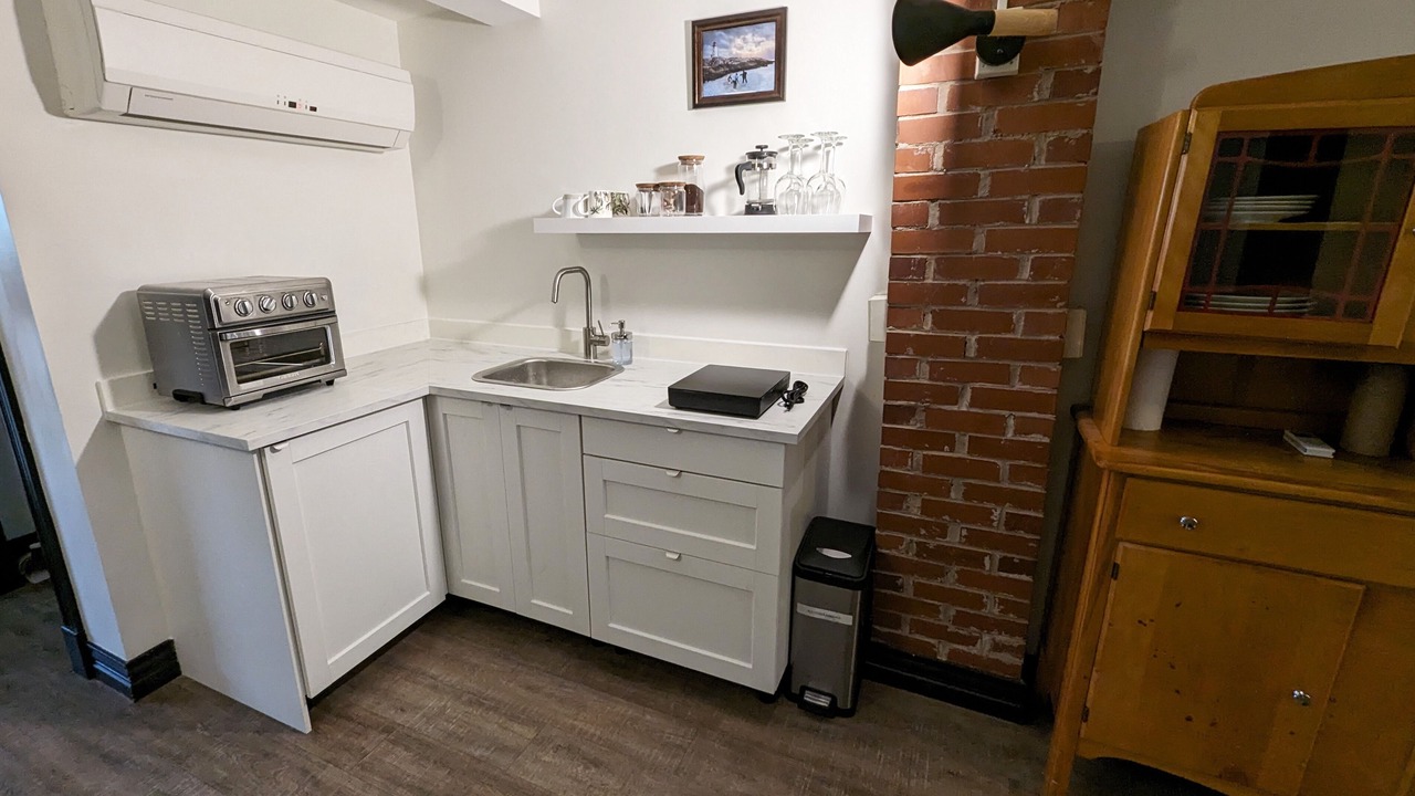 Photo of Kitchen in Canning