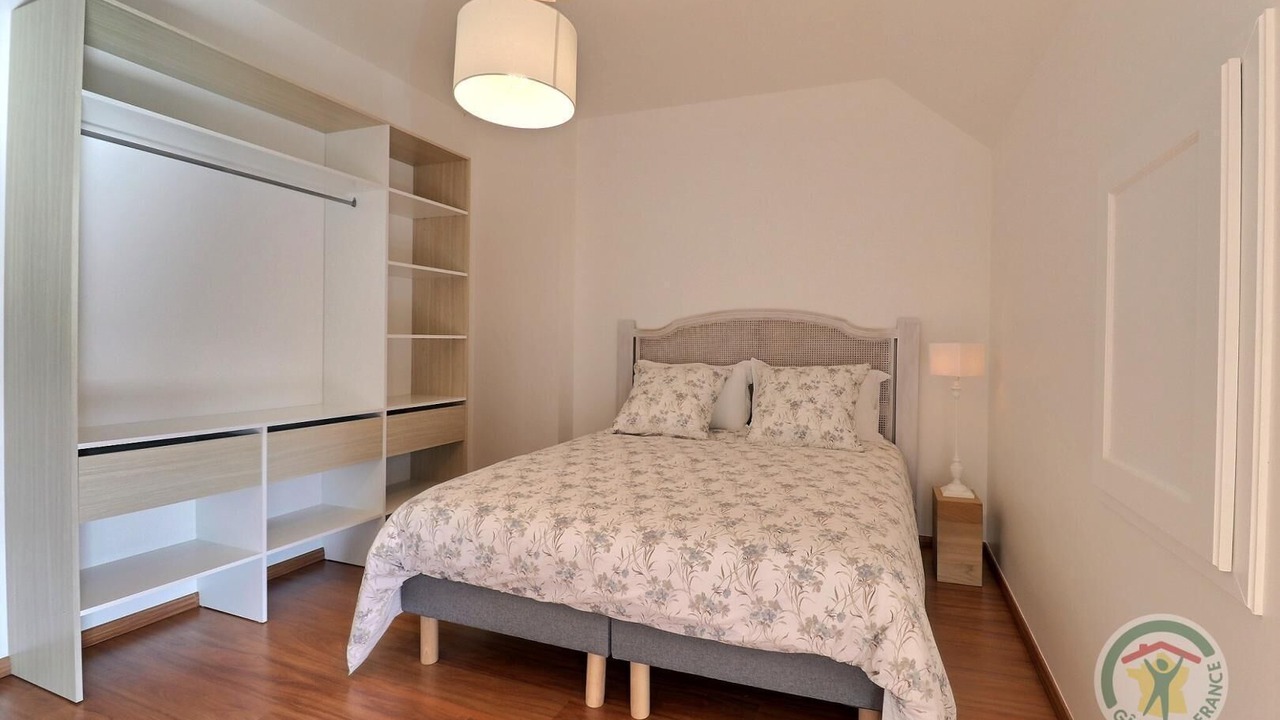 Photo of Bedroom in Roz-Landrieux