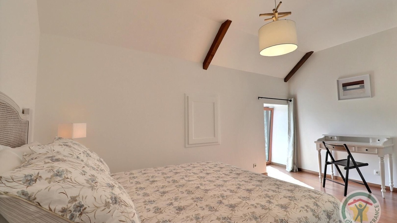 Photo of Bedroom in Roz-Landrieux