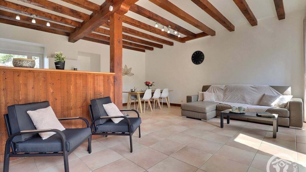 Photo of Livingroom in Roz-Landrieux