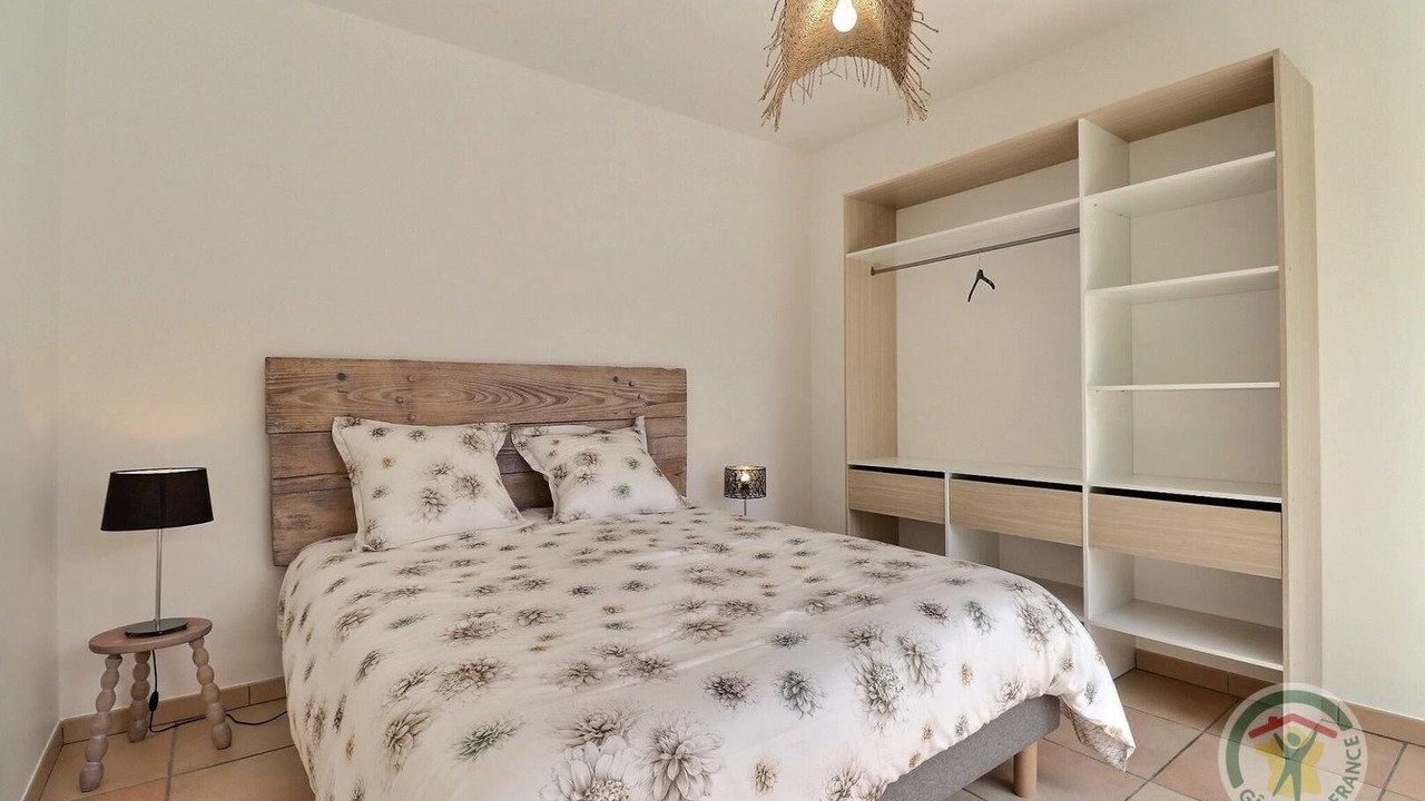 Photo of Bedroom in Roz-Landrieux