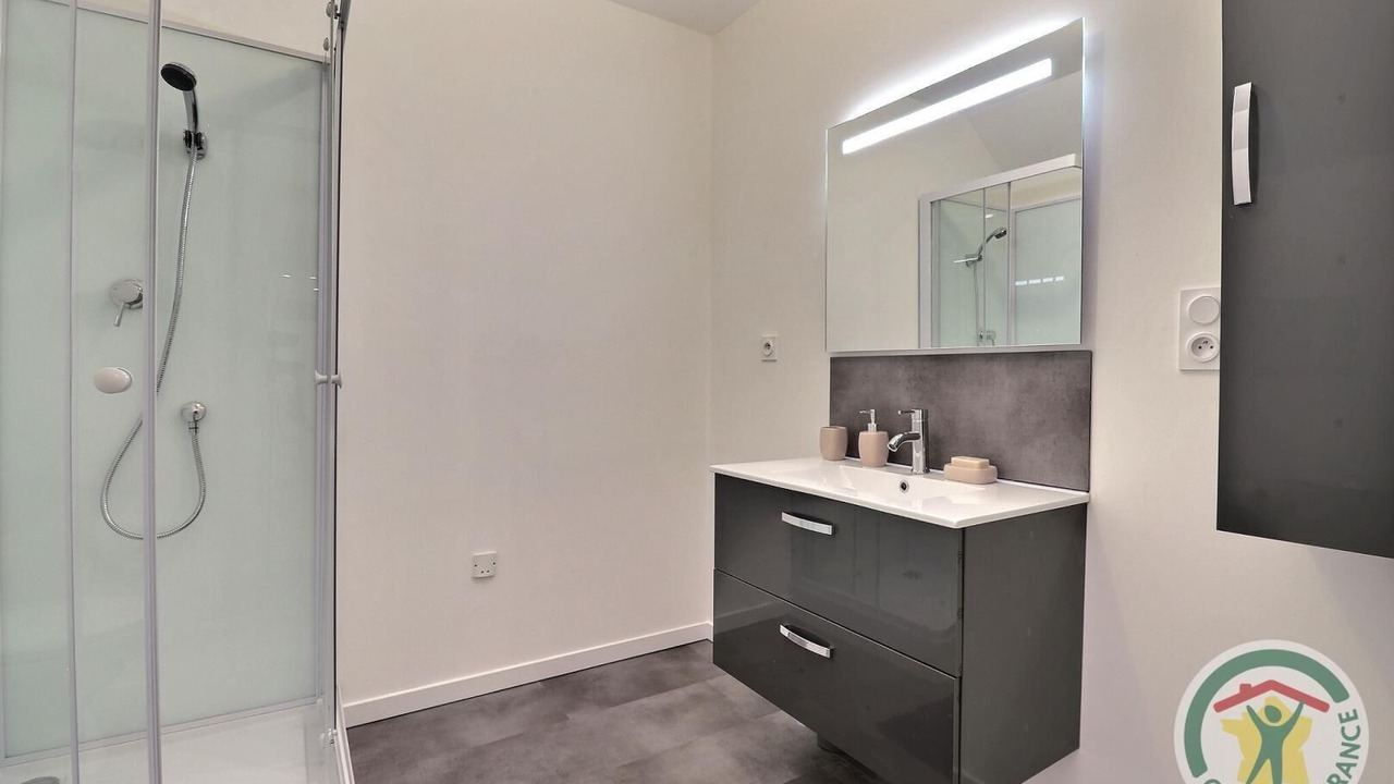 Photo of Bathroom in La Bouexiere