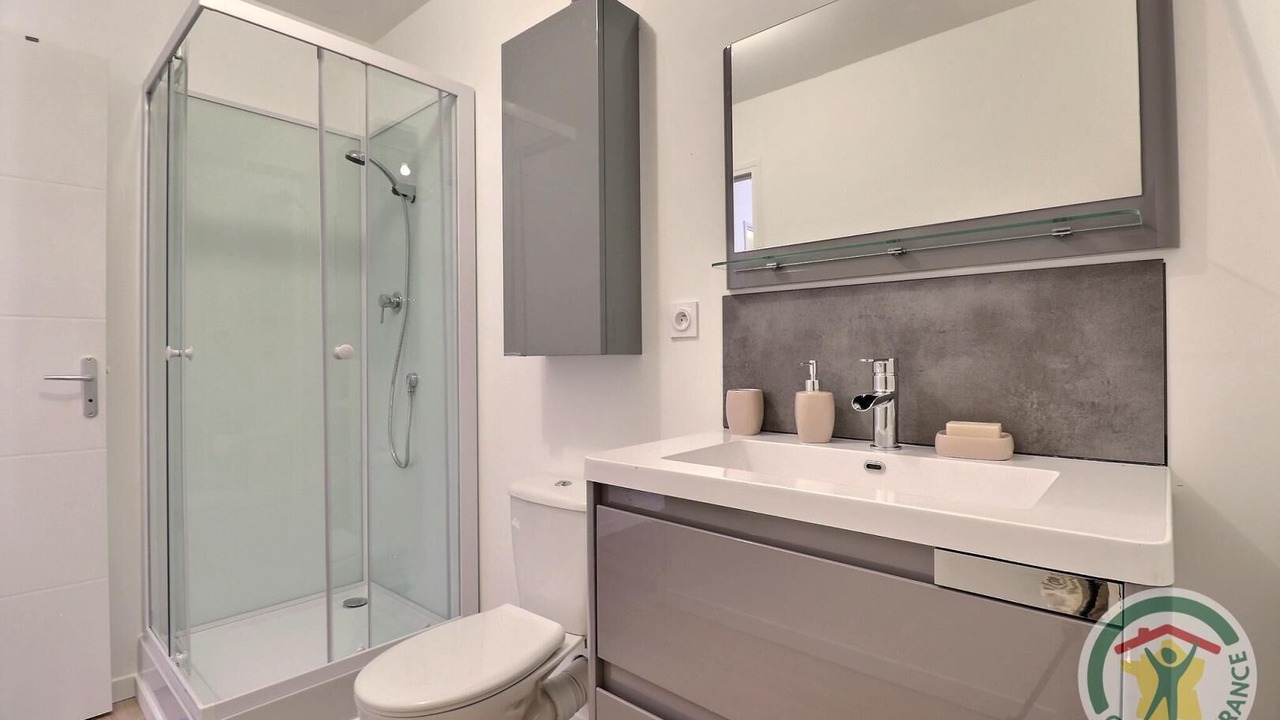 Photo of Bathroom in La Bouexiere