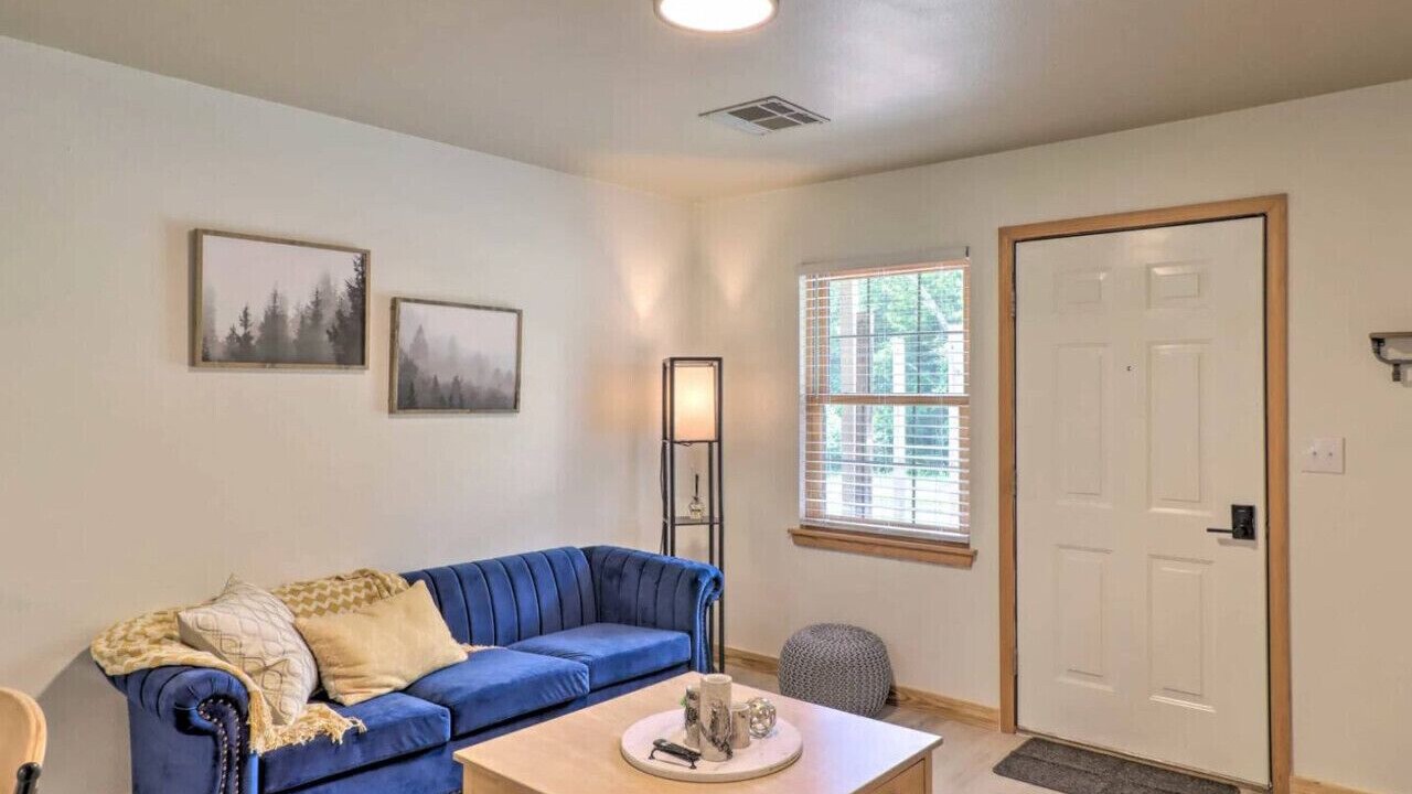 Photo of Livingroom in Cecil