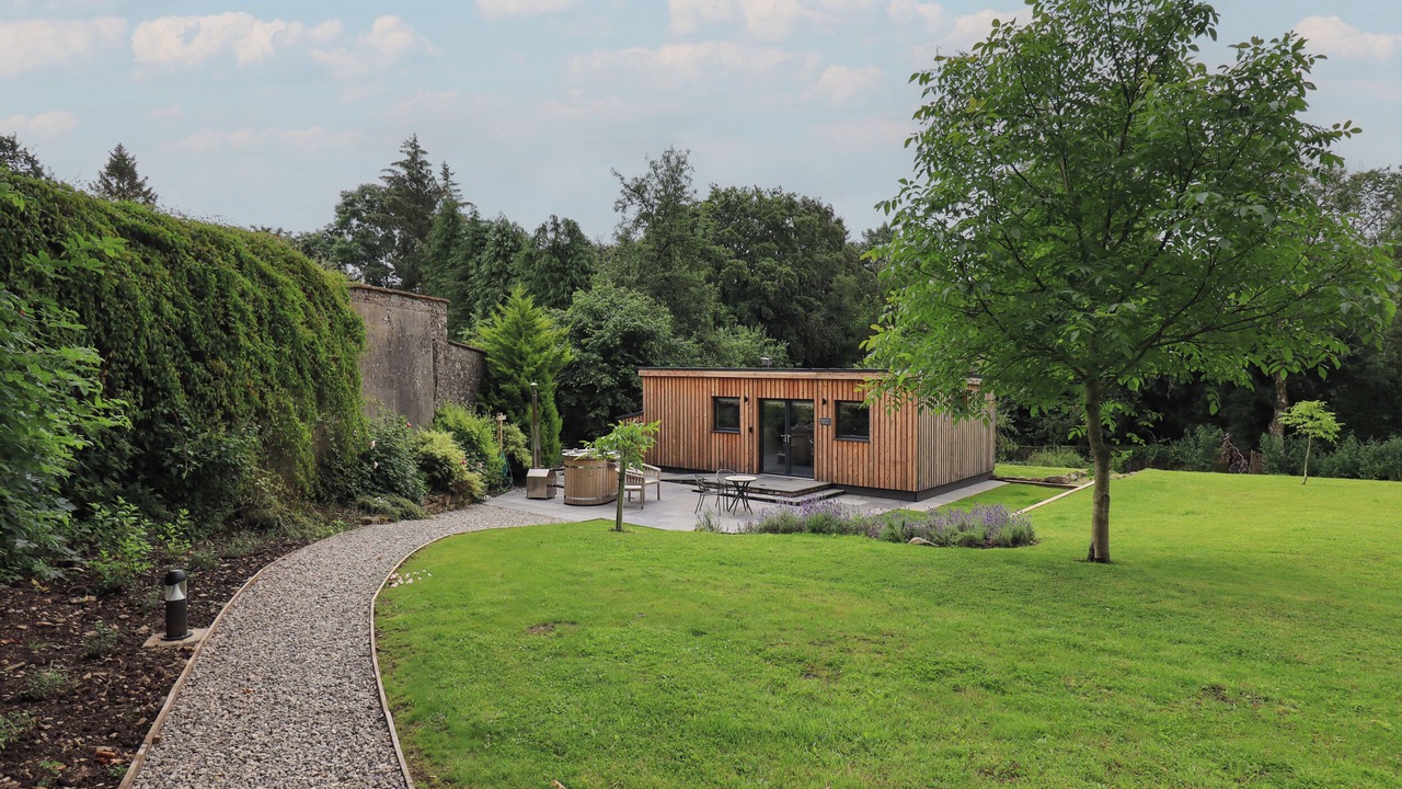 Photo of Outdoor in Hutton