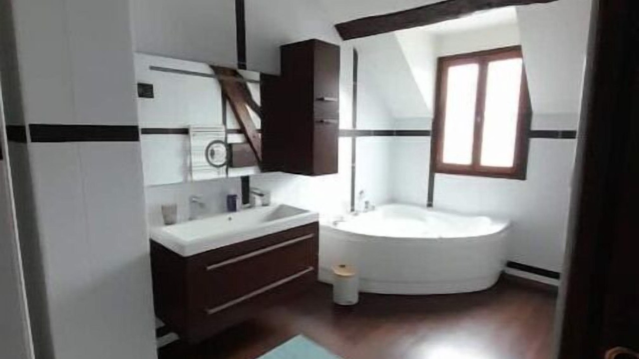 Photo of Bathroom in Bazemont