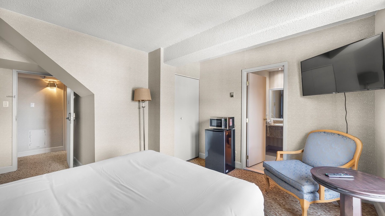 Photo of Bedroom in Saint-Sauveur