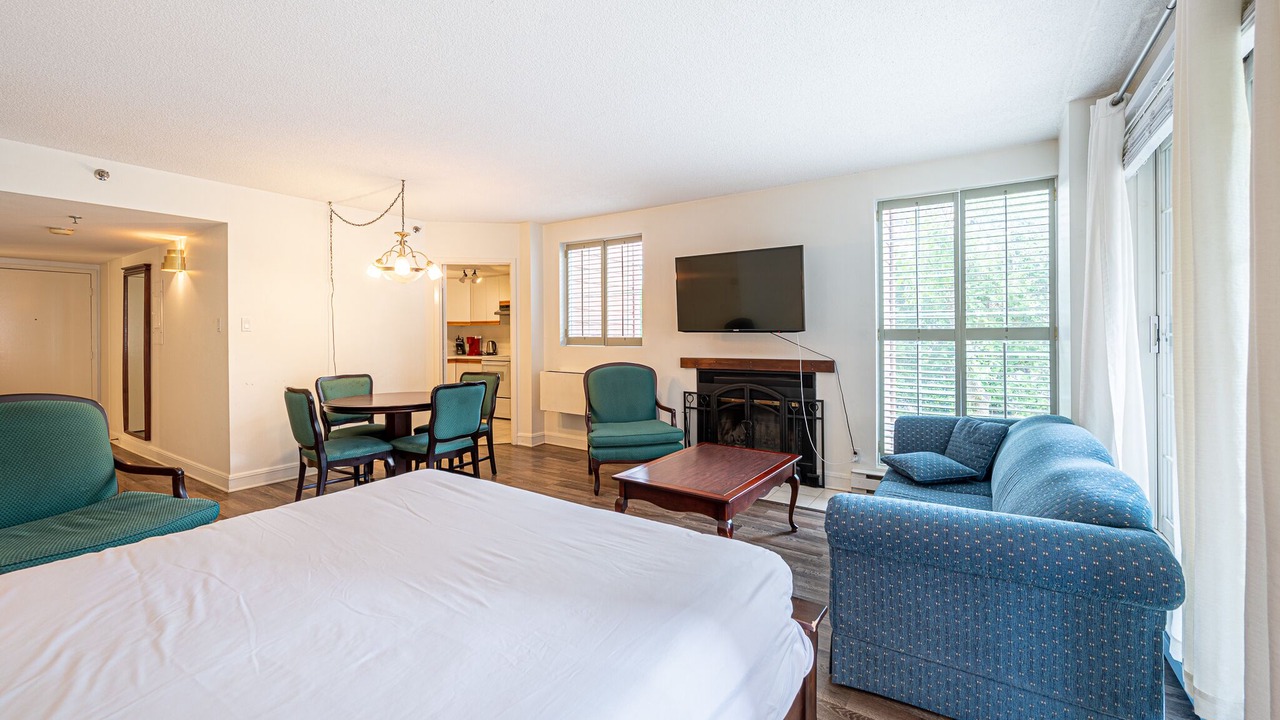 Photo of Bedroom in Saint-Sauveur