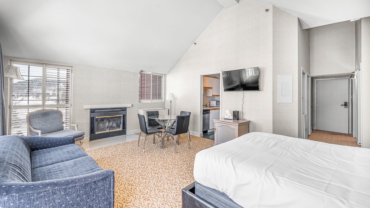 Photo of Bedroom in Saint-Sauveur