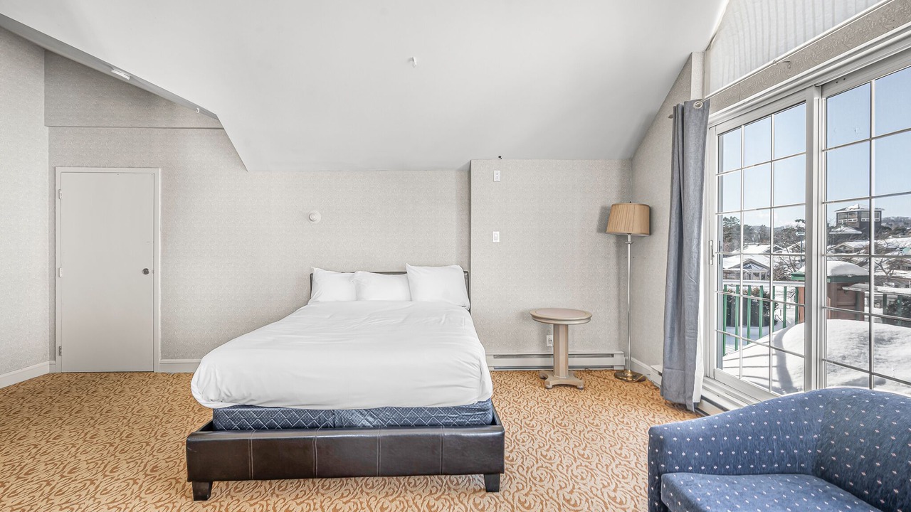 Photo of Bedroom in Saint-Sauveur