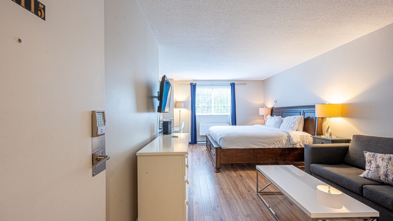 Photo of Bedroom in Saint-Sauveur
