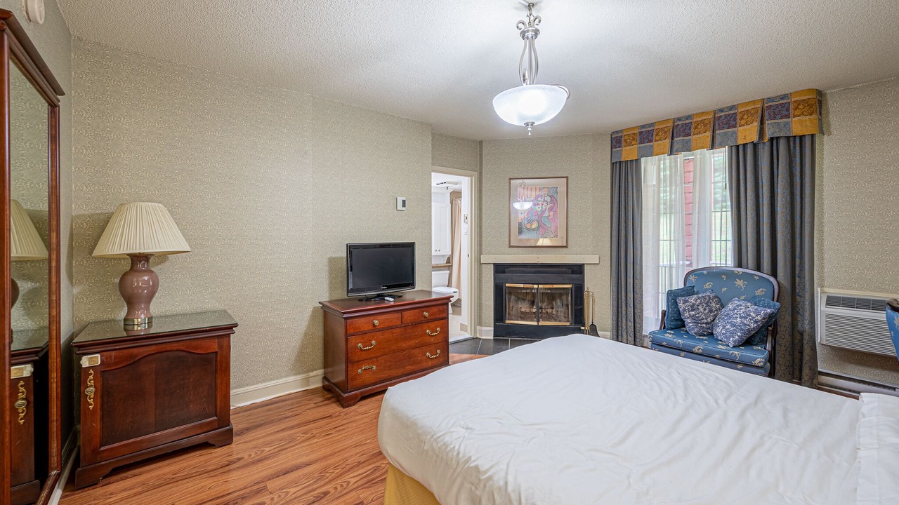 Photo of Bedroom in Saint-Sauveur