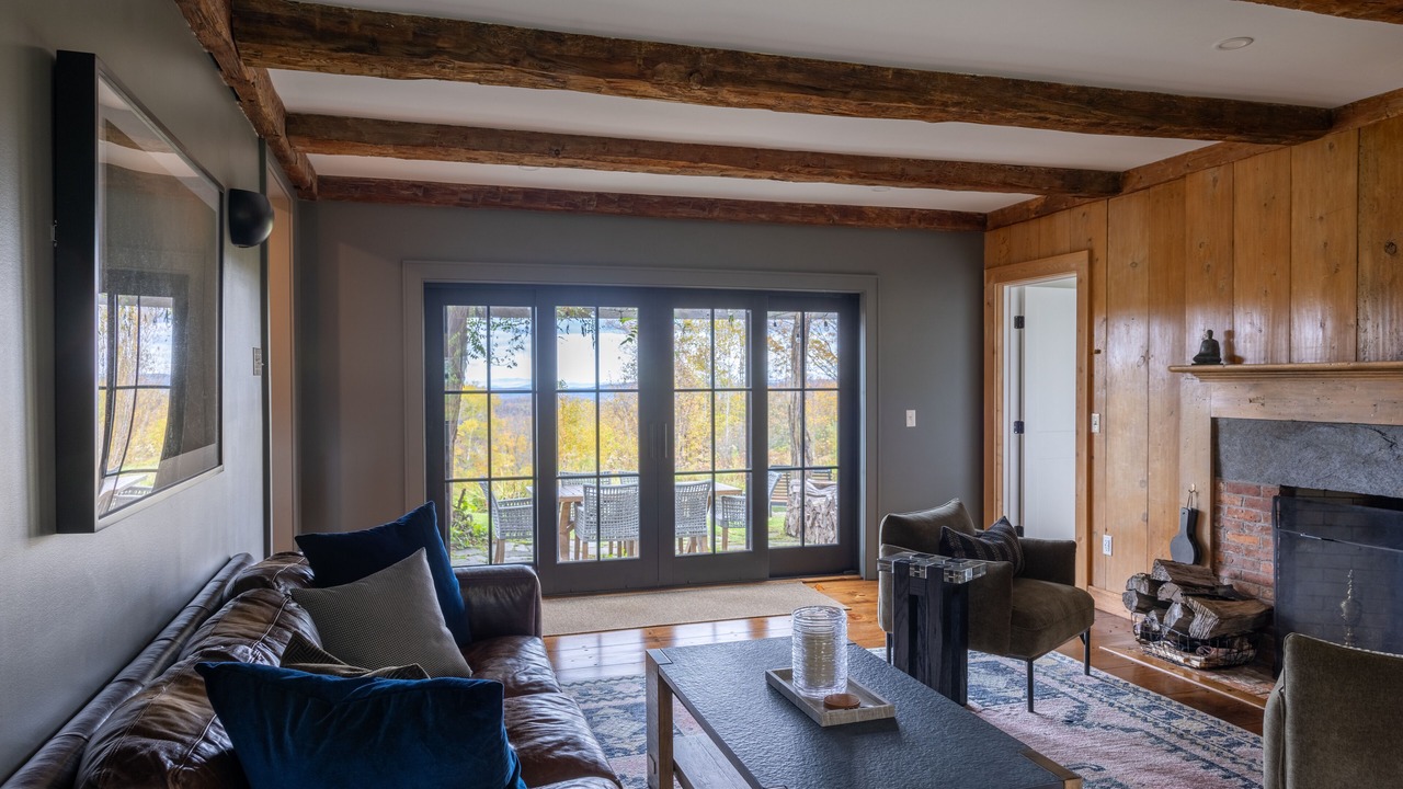 Photo of Livingroom in Bridgewater