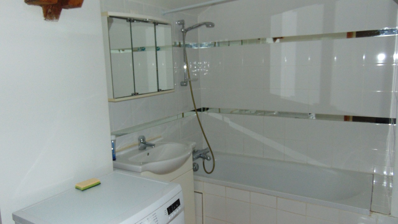 Photo of Bathroom in Douchy-les-Ayette