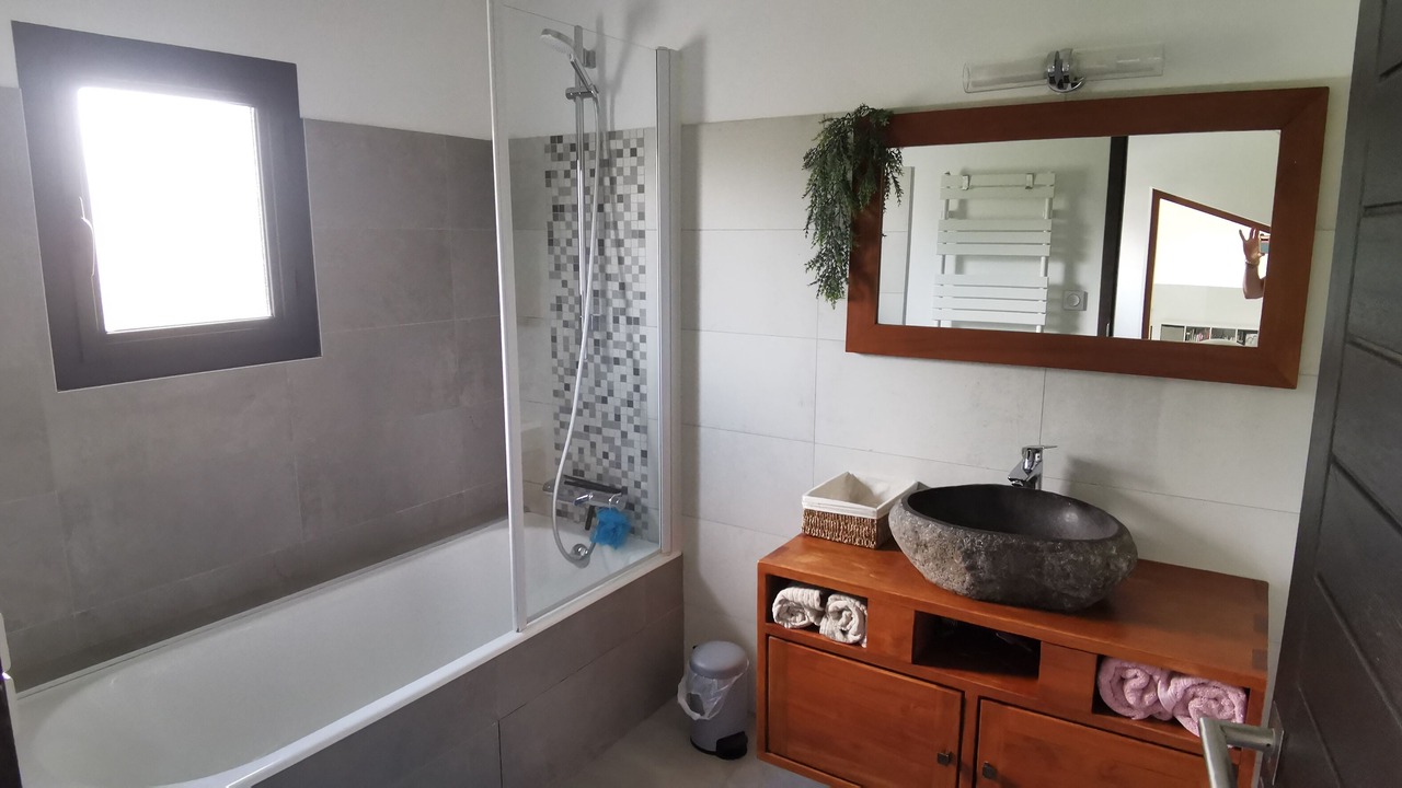 Photo of Bathroom in Tournefeuille
