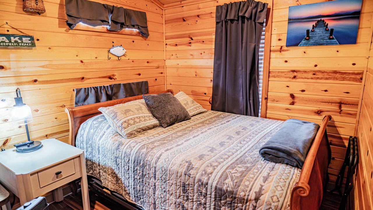Photo of Bedroom in Dandridge