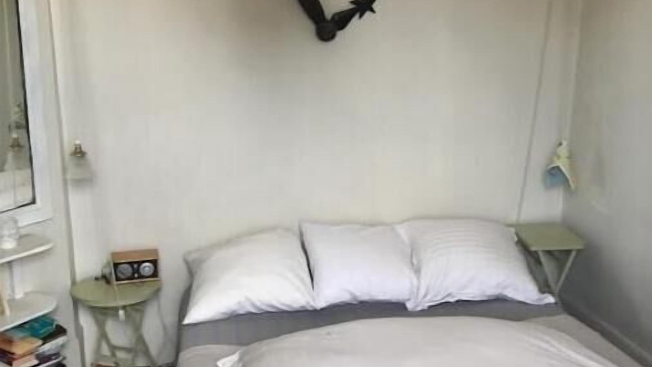 Photo of Bedroom in Prince–Marmottan