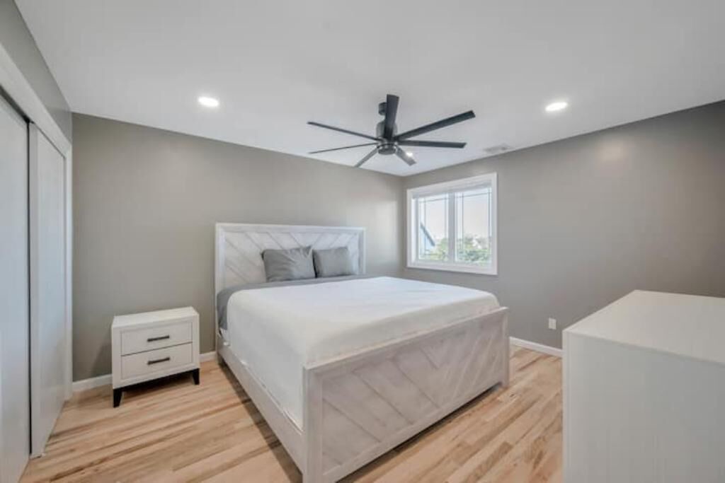 Photo of Bedroom in Long Beach