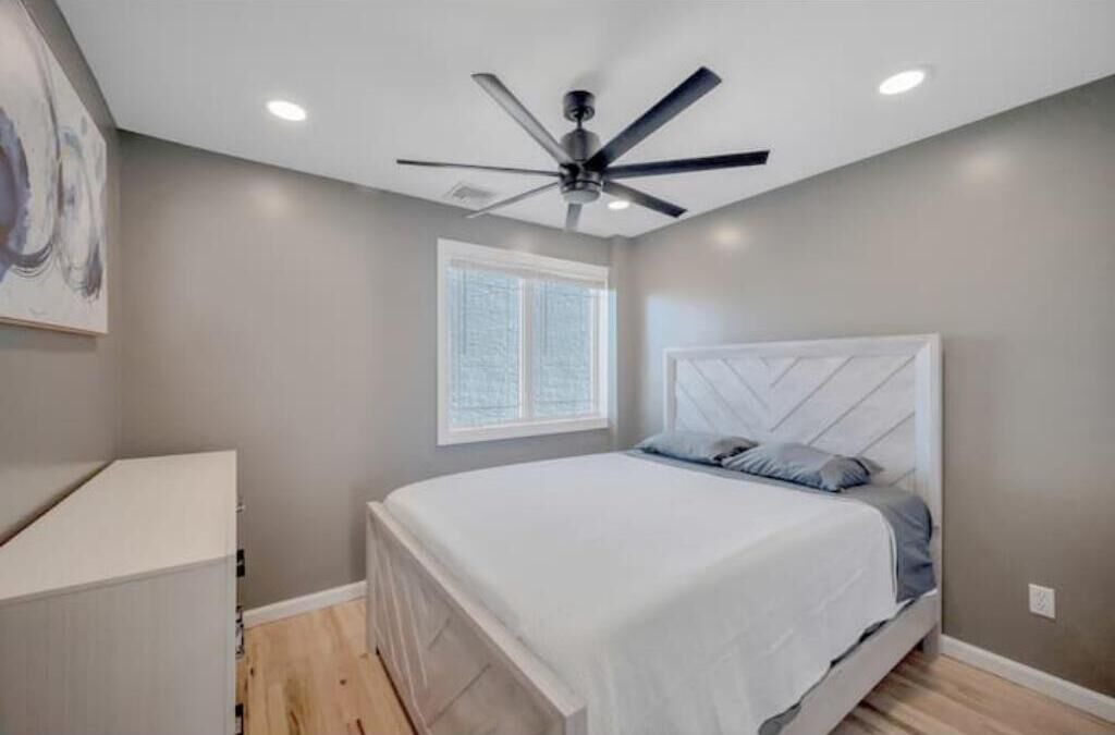 Photo of Bedroom in Long Beach