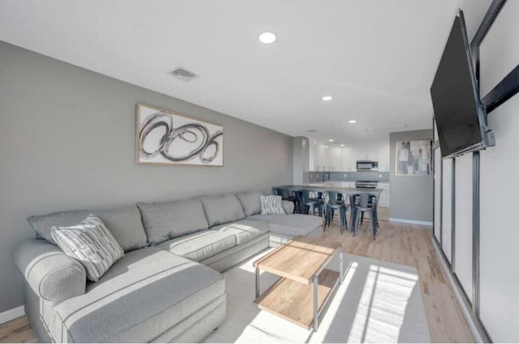 Photo of Livingroom in Long Beach