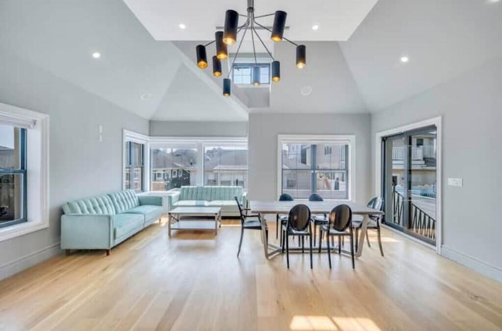 Photo of Livingroom in Long Beach