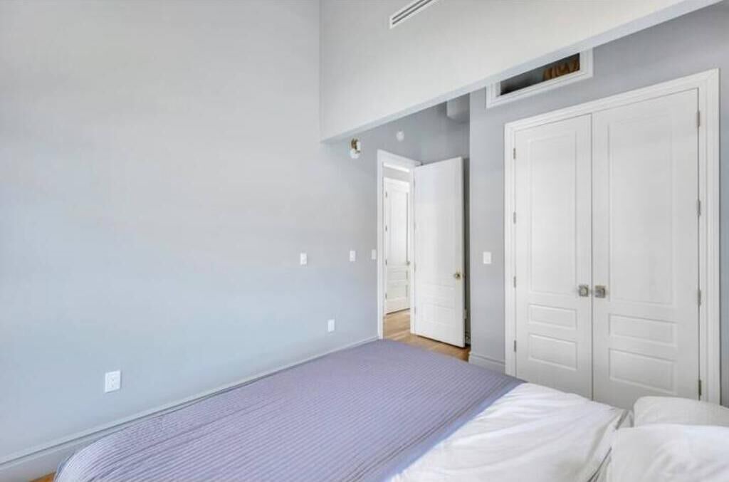 Photo of Bedroom in Long Beach