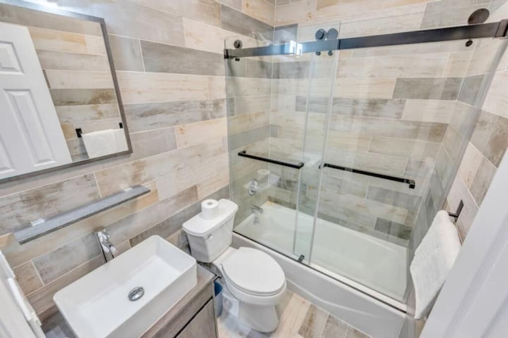Photo of Bathroom in Long Beach
