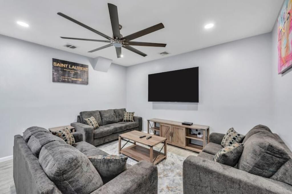 Photo of Livingroom in Long Beach