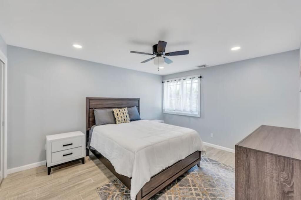 Photo of Bedroom in Long Beach