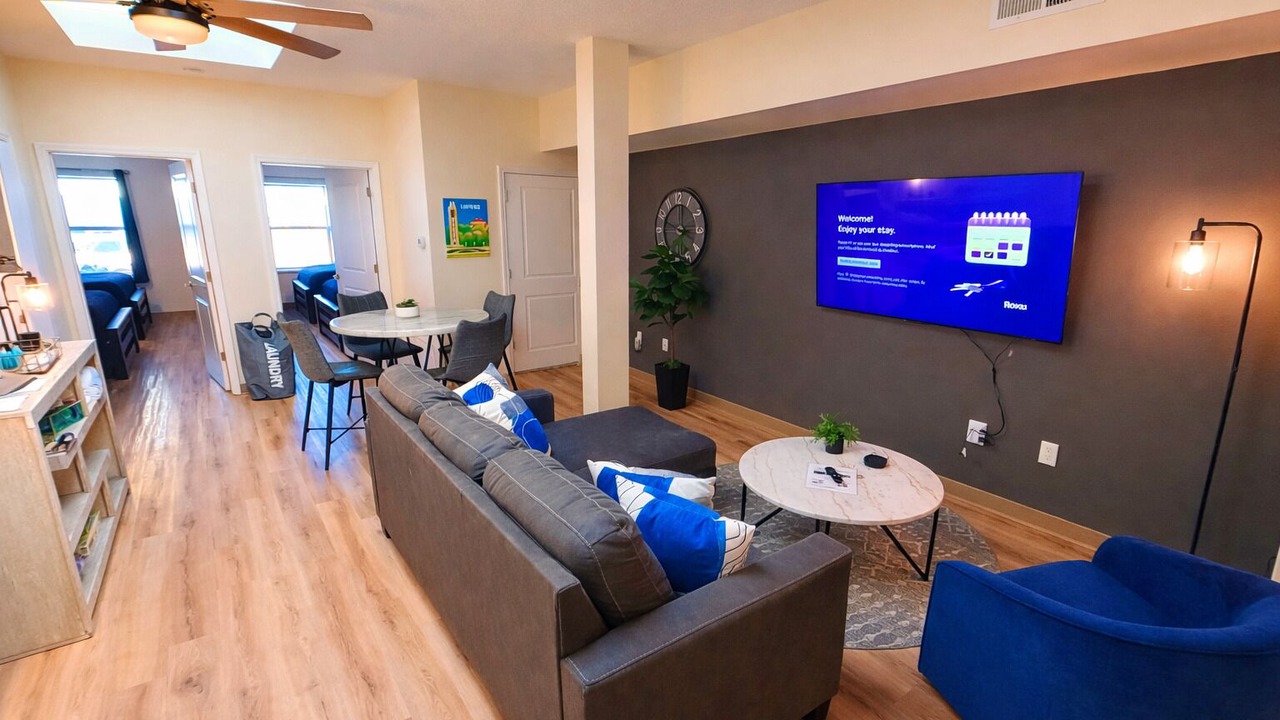 Photo of Livingroom in Oread