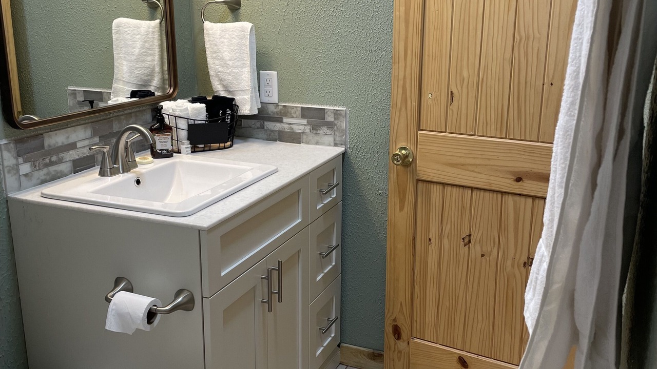 Photo of Bathroom in Porum