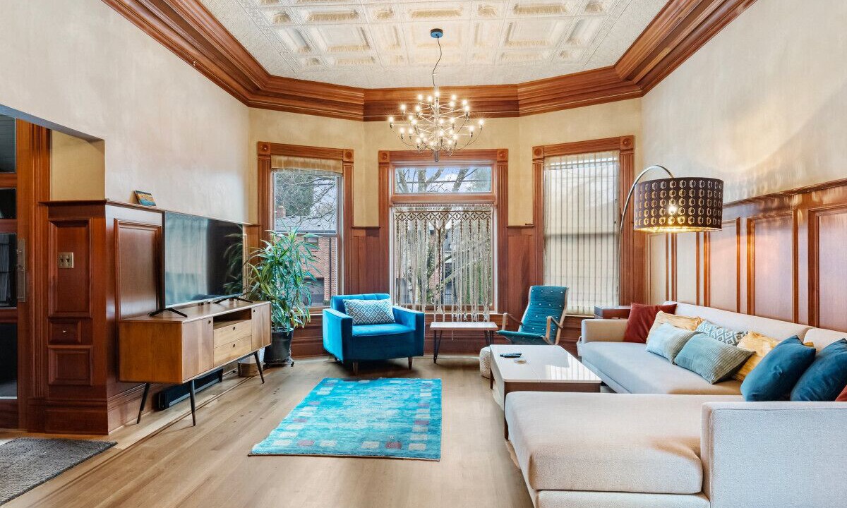 Photo of Livingroom in Belmont