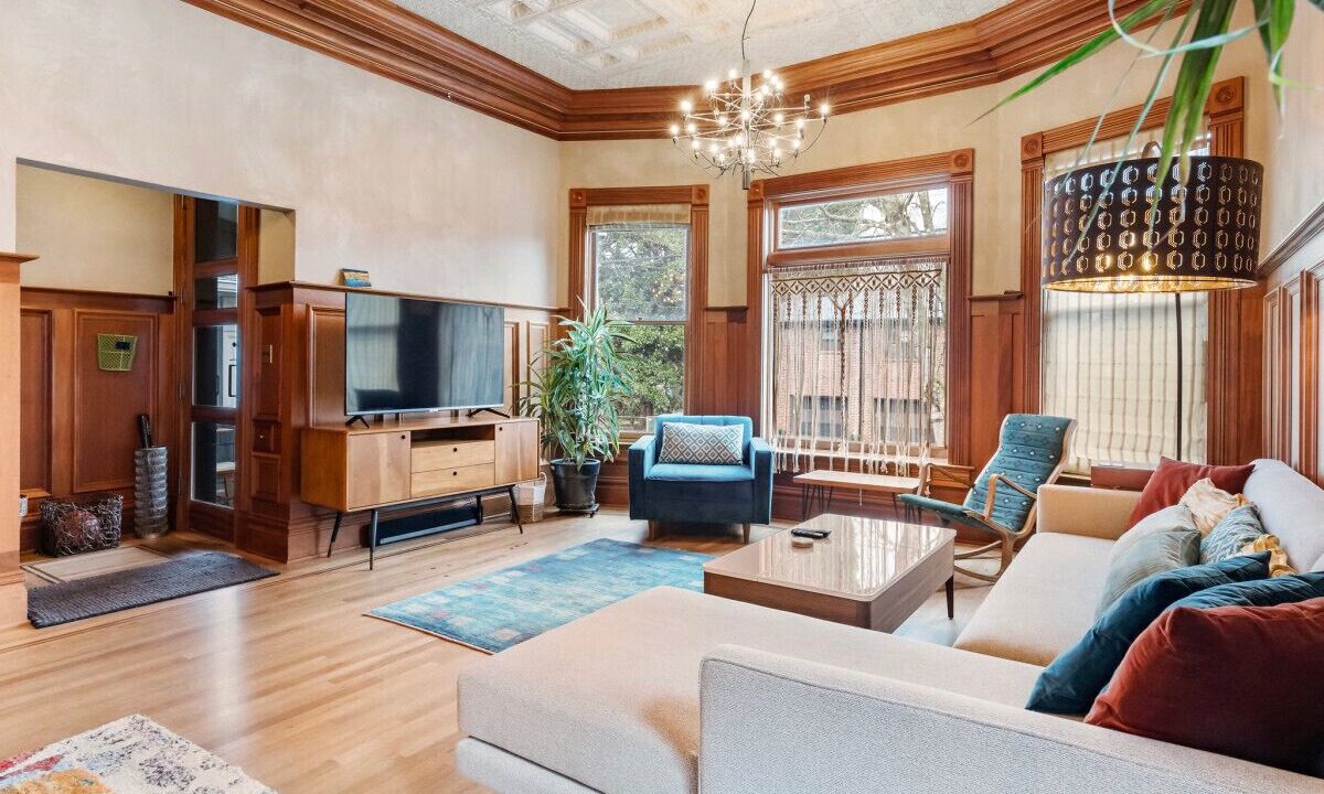 Photo of Livingroom in Belmont