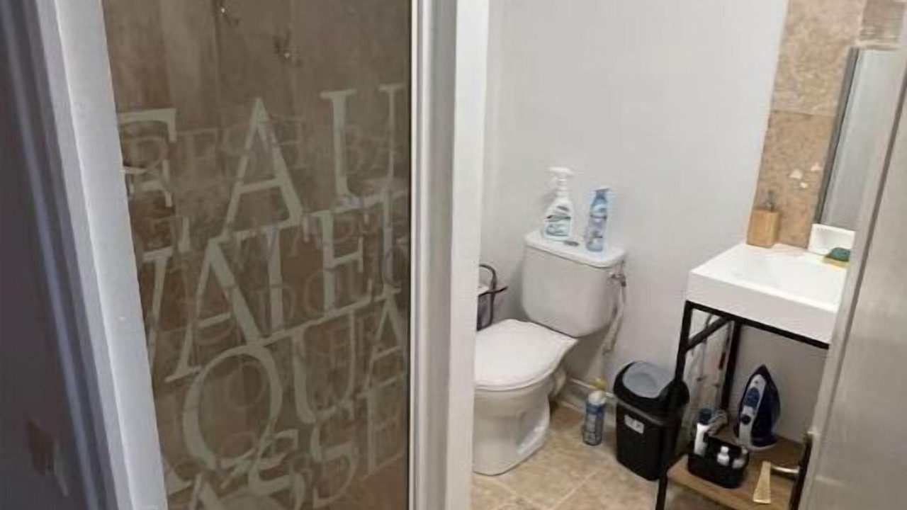 Photo of Bathroom in Melun