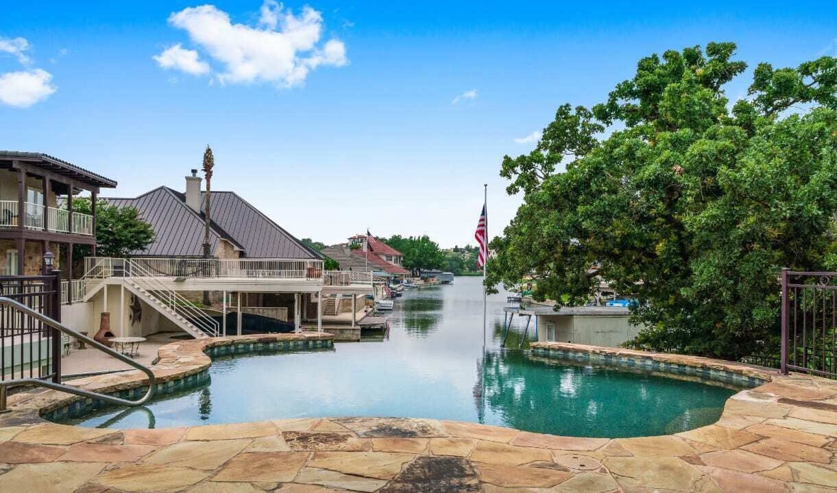 Photo of Outdoor in Horseshoe Bay West