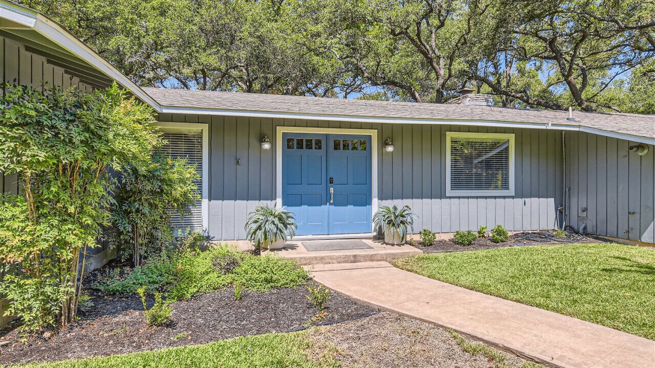 Photo of Outdoor in McNeil