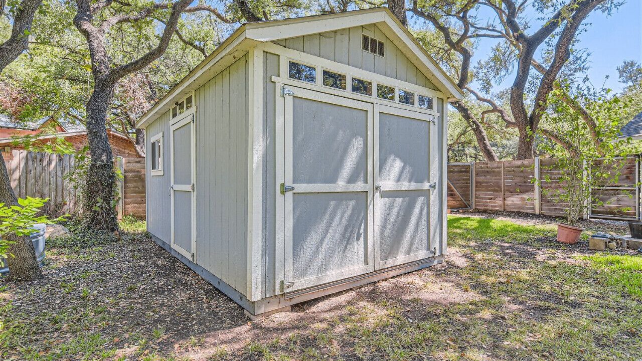 Photo of Outdoor in McNeil