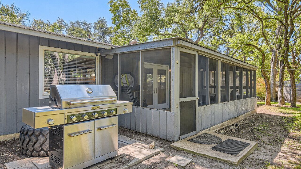 Photo of Patio Balcony in McNeil