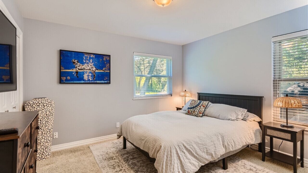 Photo of Bedroom in McNeil