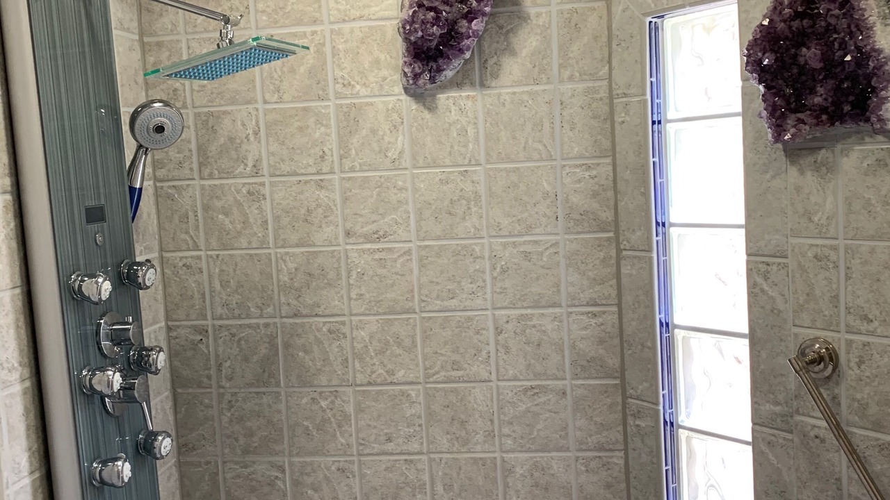 Photo of Bathroom in Westlake Highlands