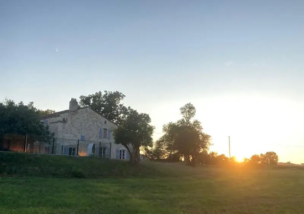 Photo of Outdoor in Loubers