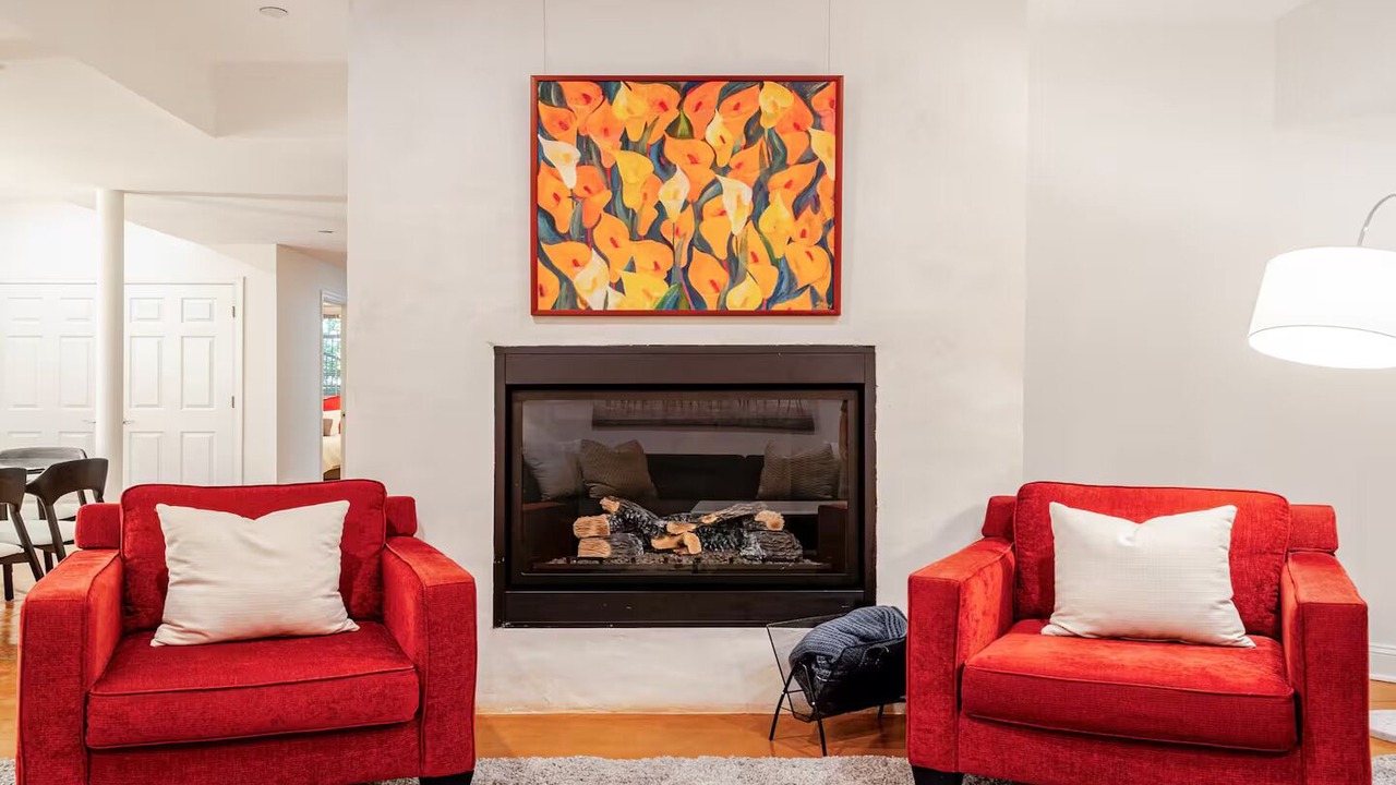 Photo of Livingroom in Bethesda