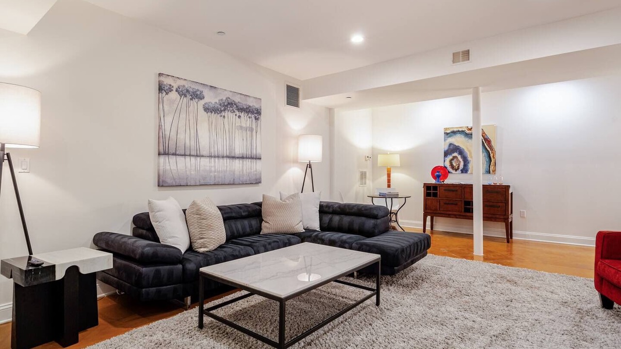 Photo of Livingroom in Bethesda