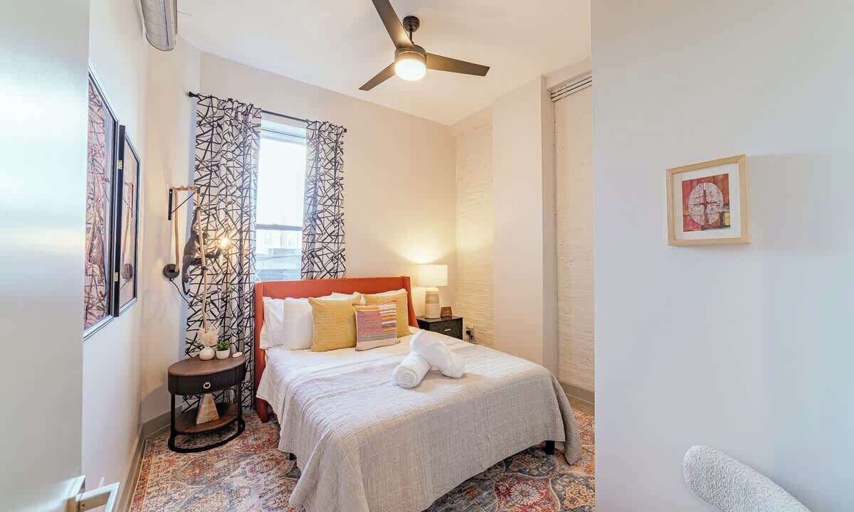 Photo of Bedroom in Wicker Park