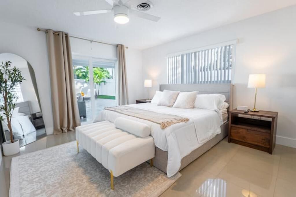Photo of Bedroom in Imperial Point